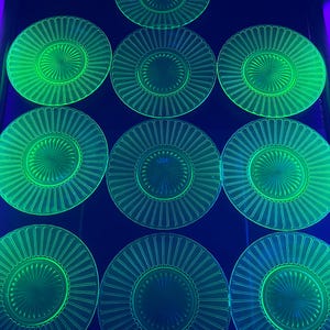 Vintage Set of 10 Hazel Atlas Ribbon Green Depression Uranium Glass Dinner / Luncheon Plates 8” - UV Blacklight Glows!