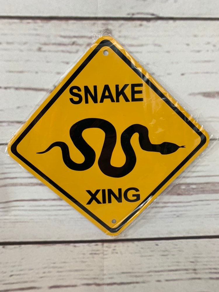 20-60代 人気ファッションブランド SNAKE 6 Sign Crossing Snakes Caution Yellow Metal Mini Xing 文学・小説