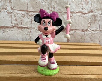 Figura de acción vintage de Disney Minnie Mouse Cheer Baton Twirler Mini PVC de 2 pulgadas de Applause