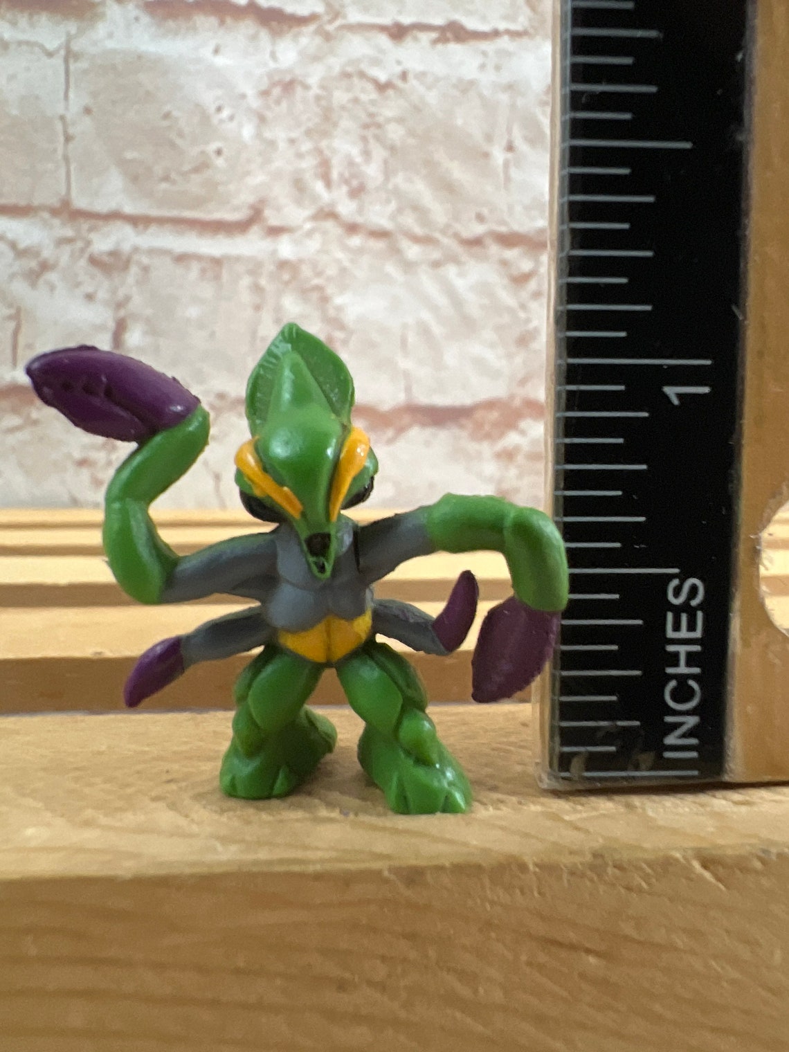 Vintage 1997 Fistful of Aliens GREEN Alien Mini 1” Action
