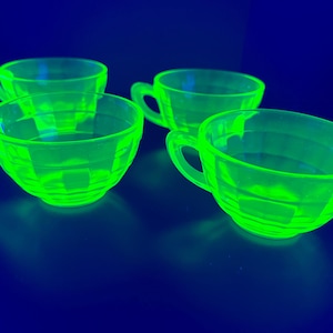 Vintage Set of 4 Anchor Hocking Block Optic Green Depression Uranium Glass Tea Cups - UV Blacklight Glows!