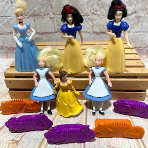 Vintage 1995 Lot of 6 Walt Disney Masterpiece VHS Figures McDonald&#39;s Happy Meal Toys Snow White - Alice in Wonderland - Belle - Cinderella