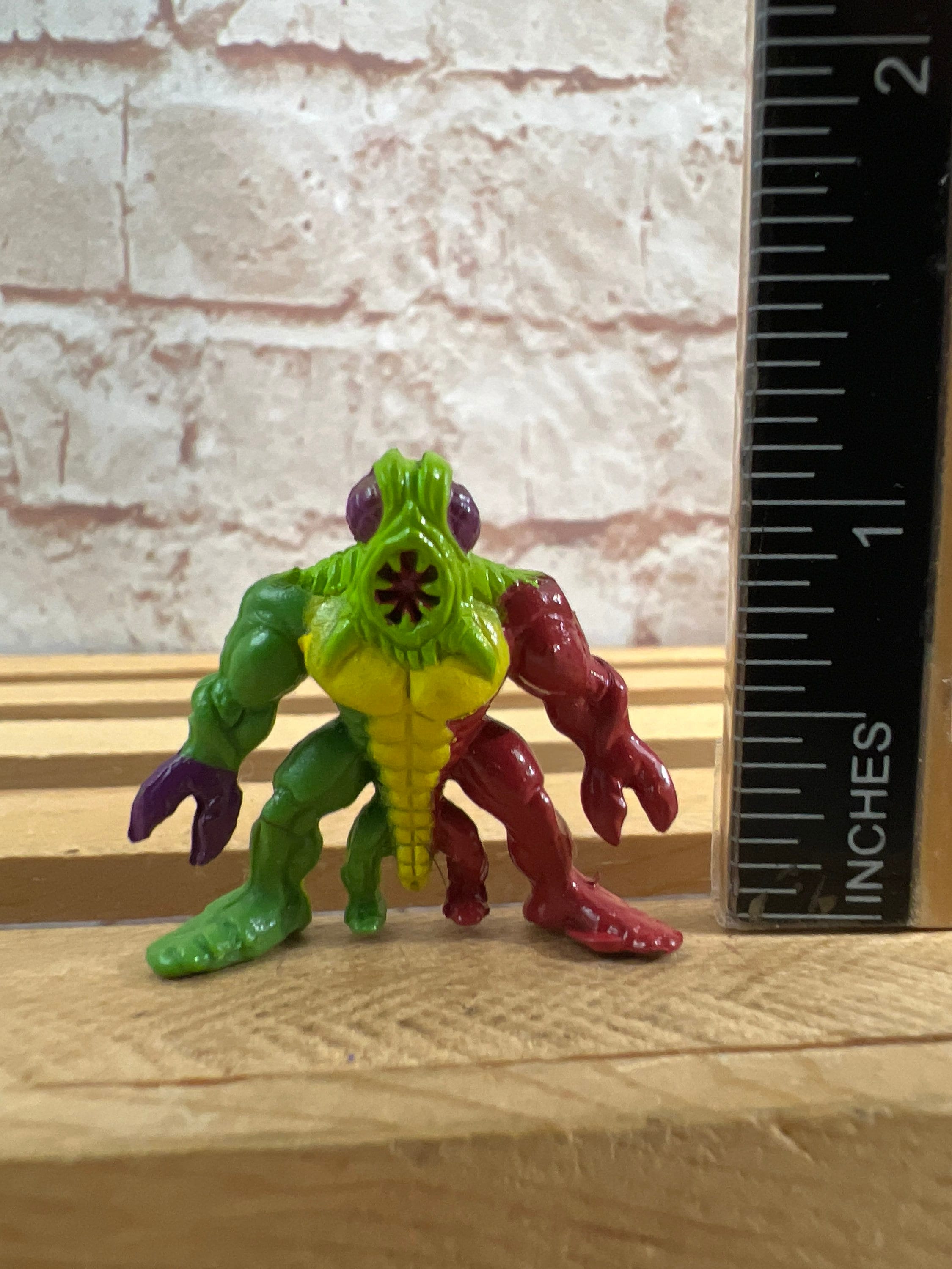 Vintage 1997 Fistful of Aliens Mutant Action Figure - Multicolored