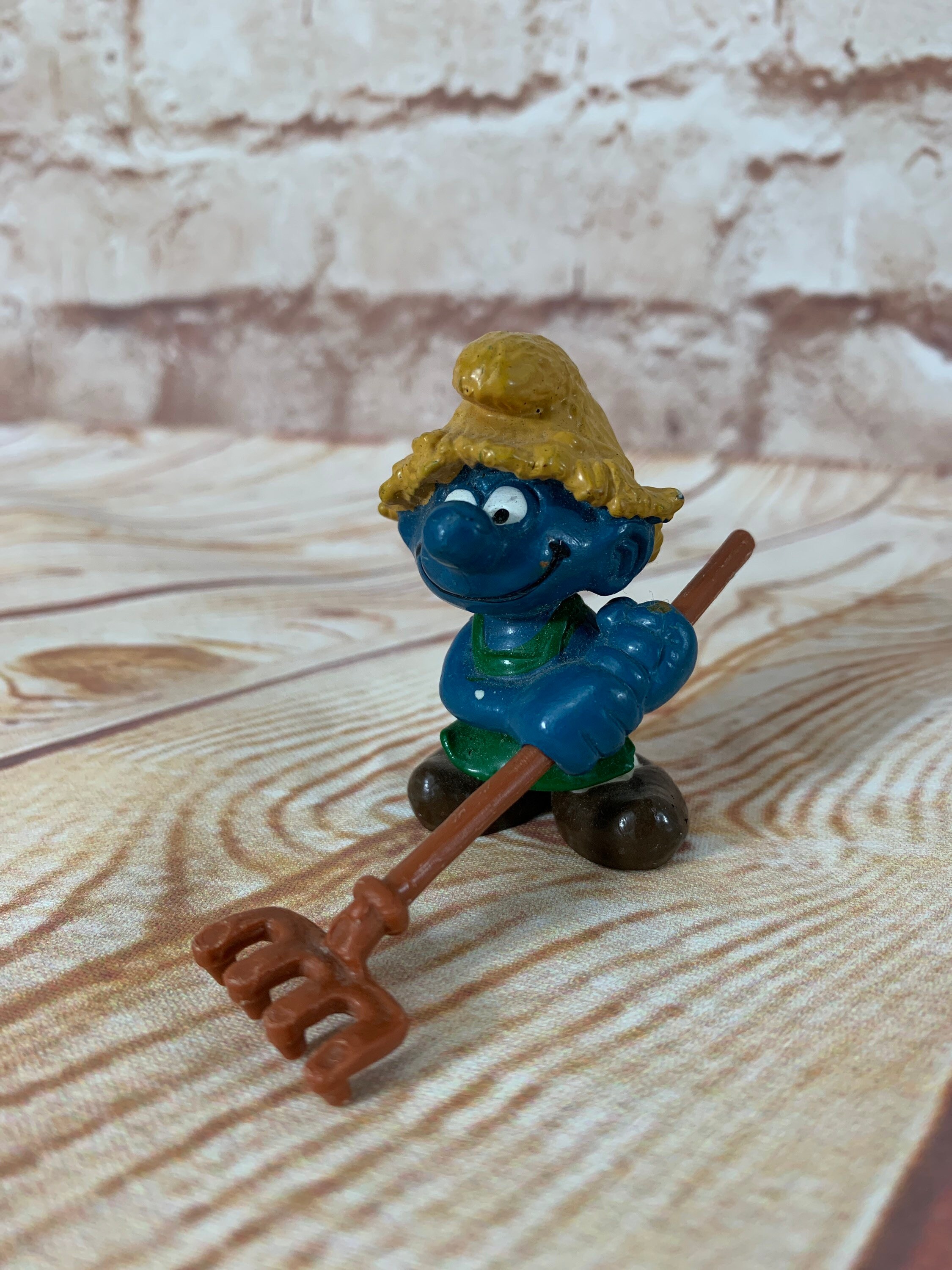 miniature smurf figurines