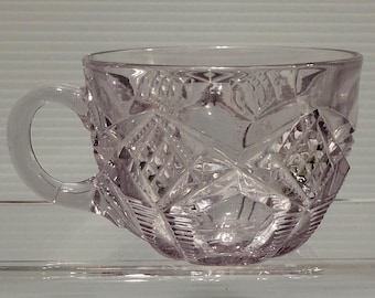 Vintage lavendel zon paarse diamant en starburst patroon glazen theekop / punchbeker met handvat - amethist tint