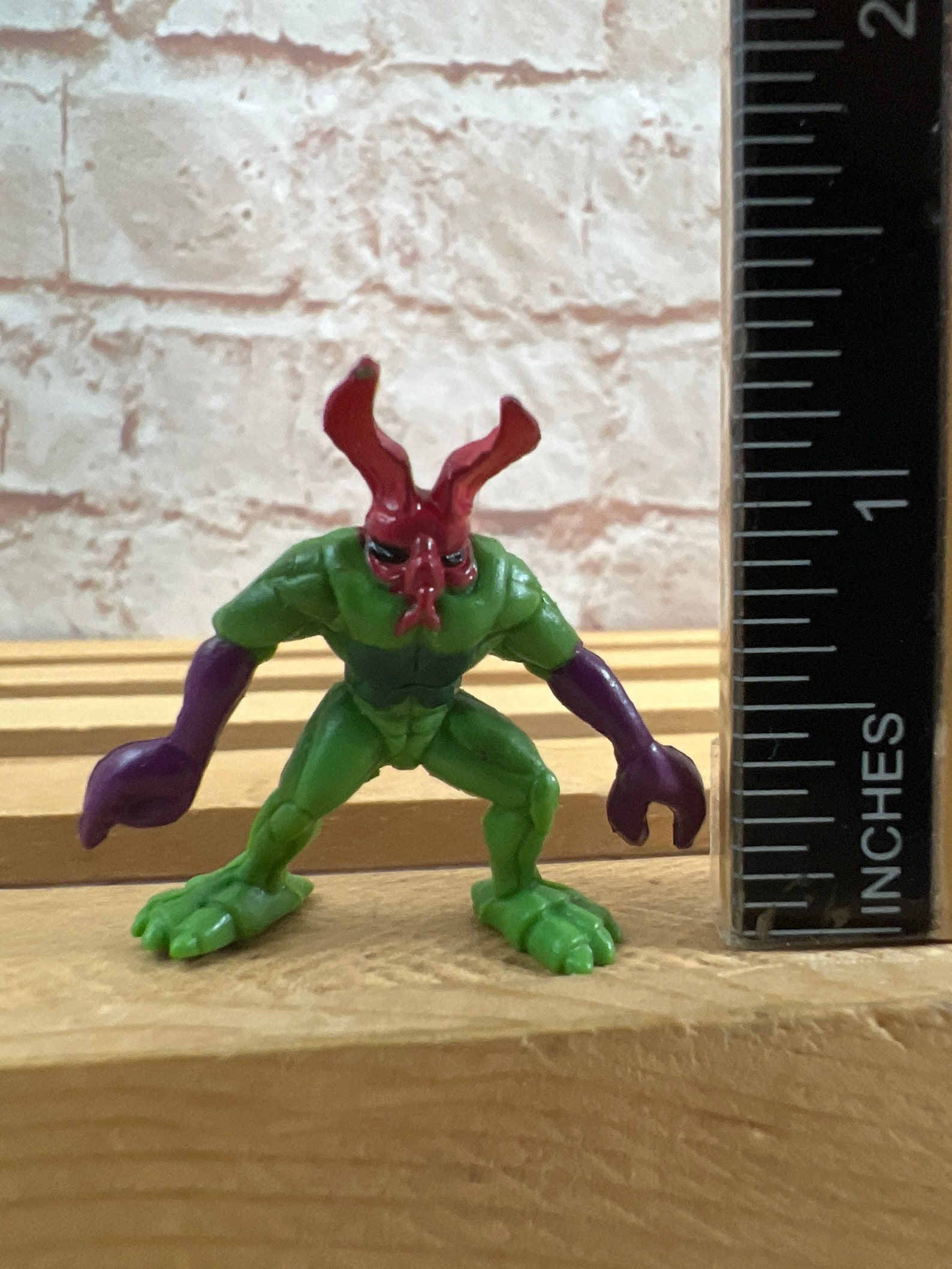 Vintage 1997 Fistful of Aliens GREEN Alien Mini 1” Action