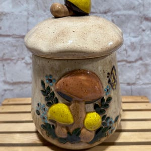 Vintage Arnels Pottery Mushrooms Ceramic Kitchen Jar Container with Lid 70’s 7” tall