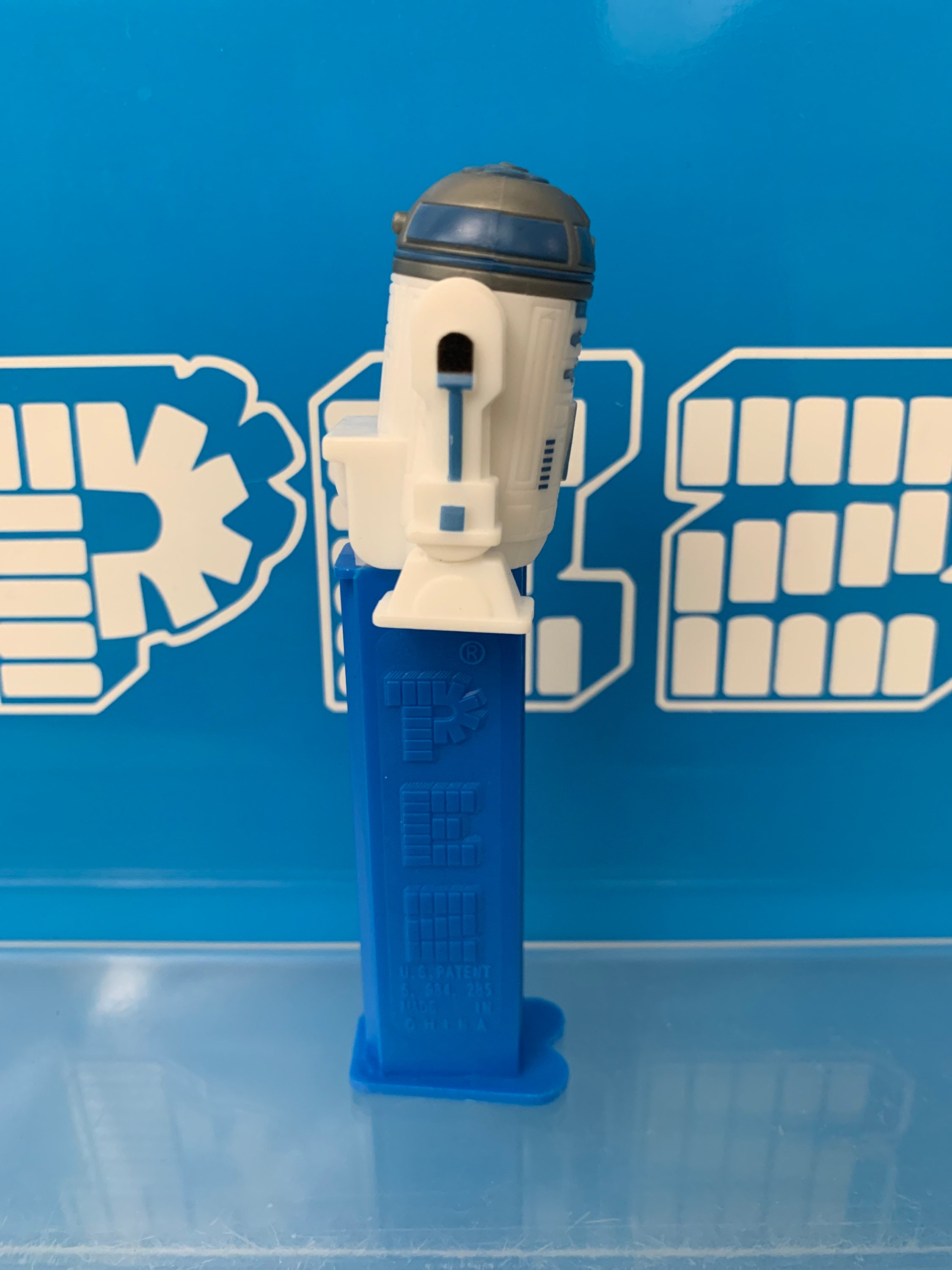 r2d2 pez