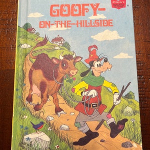 Vintage 1982 Disney Wonderful World of Reading Goofy on the hillside hardcover children book