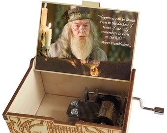 Hogwarts Castle, Happiness, Featuring Music of Hedwig's Theme, Hand Crank Music Box