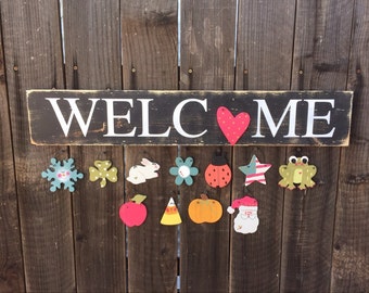 Seasonal Welcome Sign