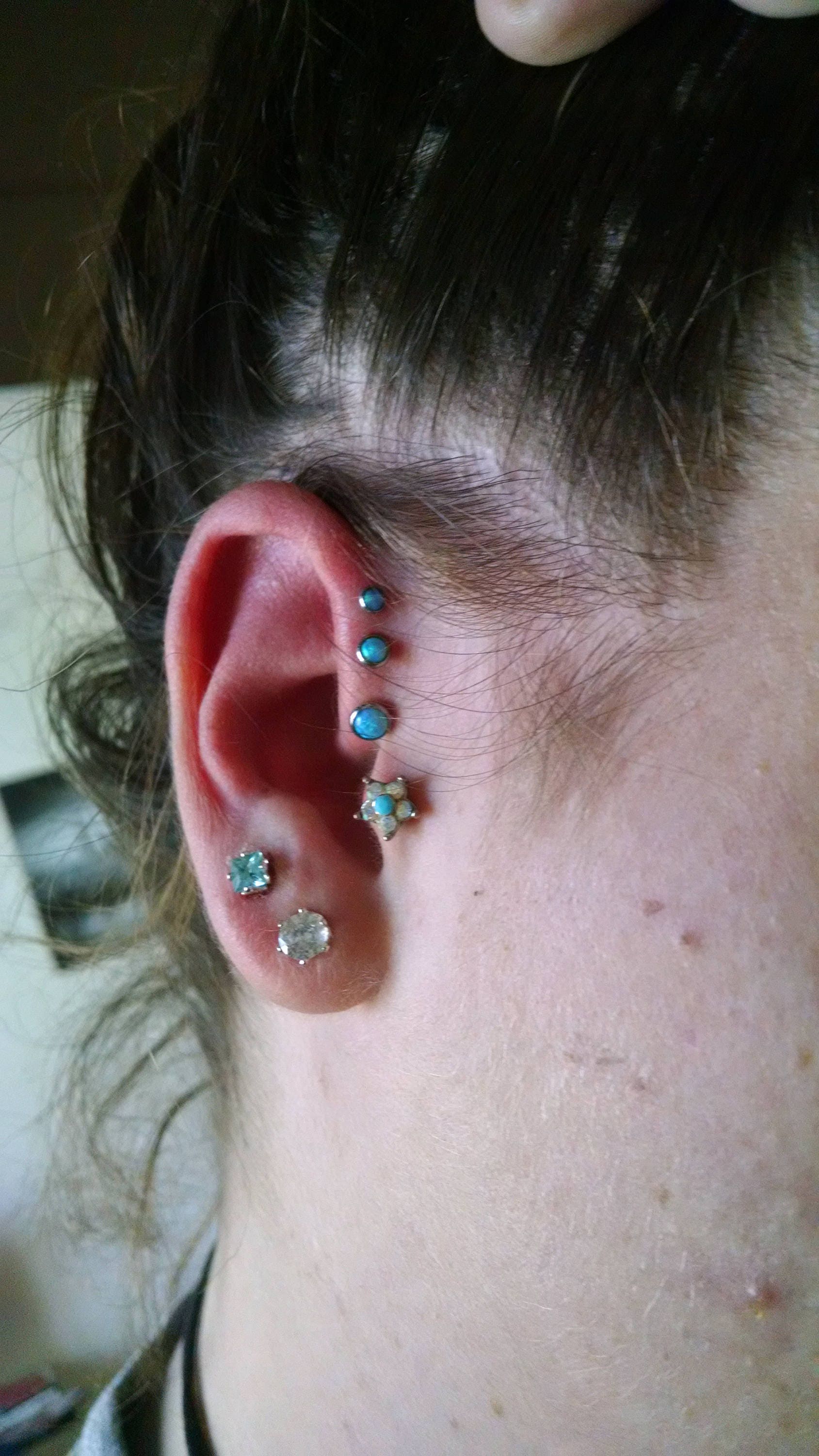 3 Pc Surgical Stee 16G 1/4" 3mm 4mm 5mm Fire Lt Blue Opal Tragus/Triple Helix 3 Pc Surgical Stee 16G 1/4" 3mm 4mm 5mm Fire Lt Blue Opal Tragus/Triple Helix