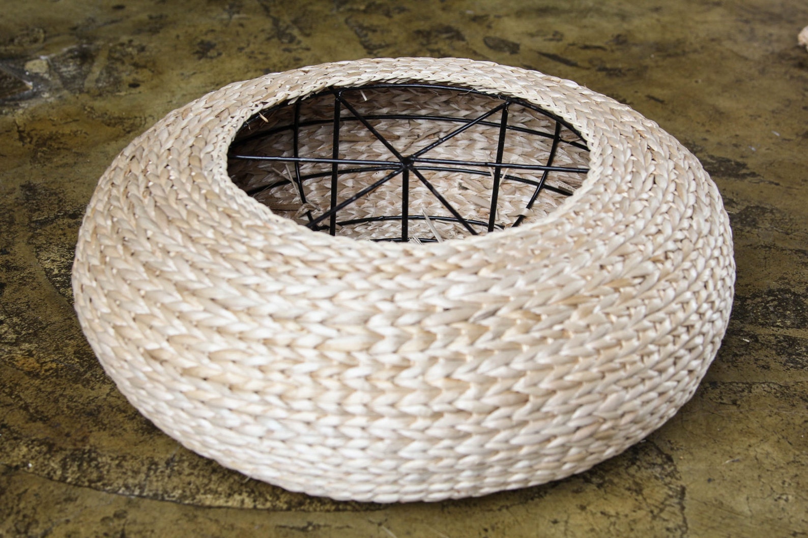 Round Rustic Floor Cushions Zafu Zabuton Floor Pouf Straw Pouf Etsy