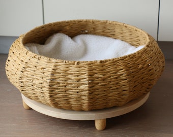 Rustic round cat bed with wood base straw pet bed comfortable dog sofa winter cat bed pet cave New Year giftsChristmas