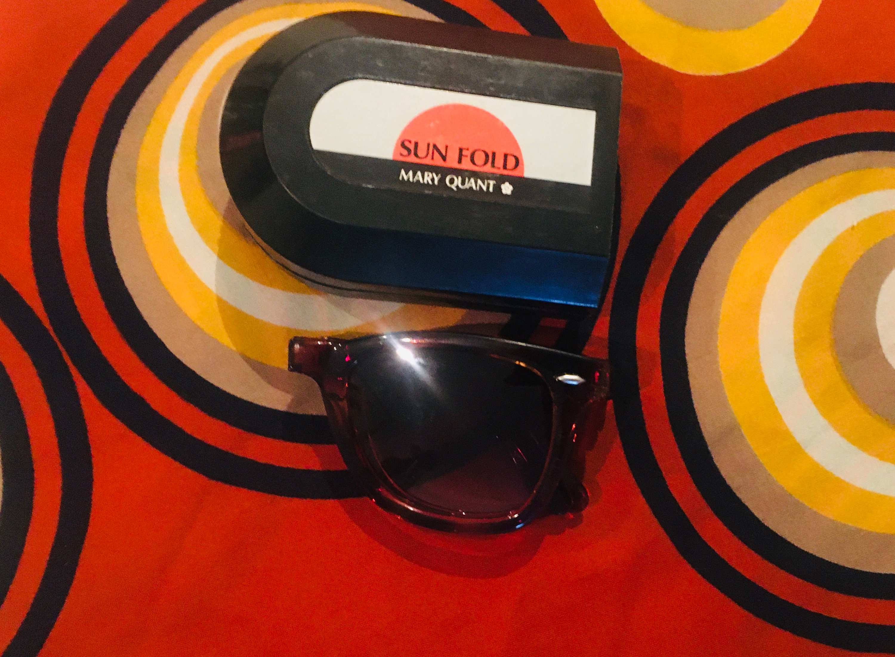 Vintage Mary Quant Sun Fold Black Compact Mary Quant Vintage Accessories for sale | eBay main image 2