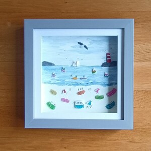 Sea Glass Beach Scene Art: Humorous Coastal Wall Decor Bild 3