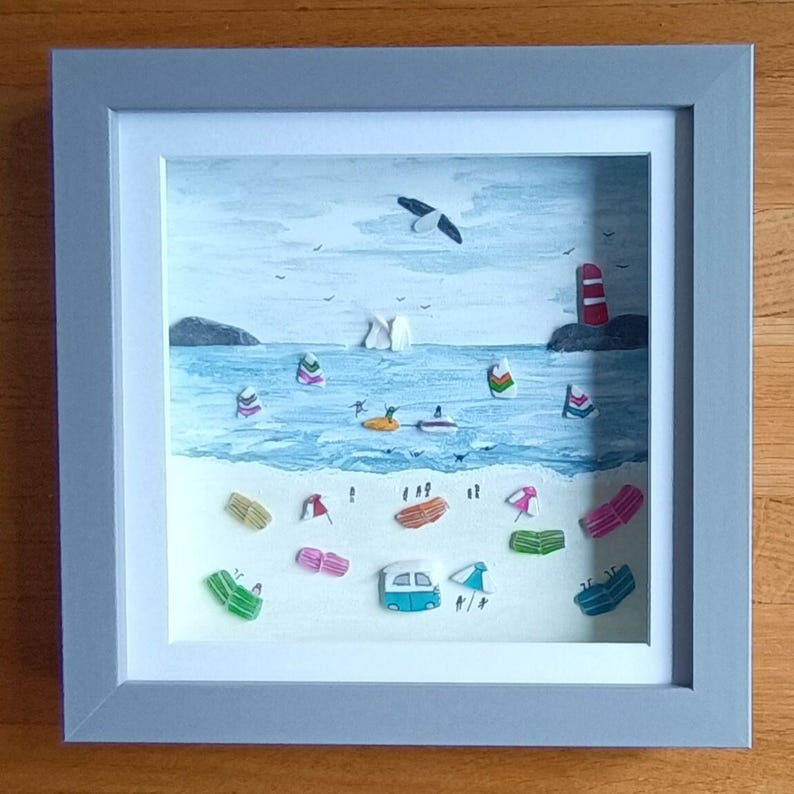 Sea Glass Beach Scene Art: Humorous Coastal Wall Decor Bild 2