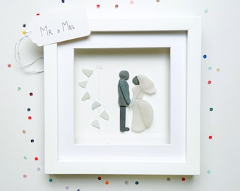 Unique Wedding Gift for the Couple, Personalised Pebble Art Couple, Bride and Groom Portrait