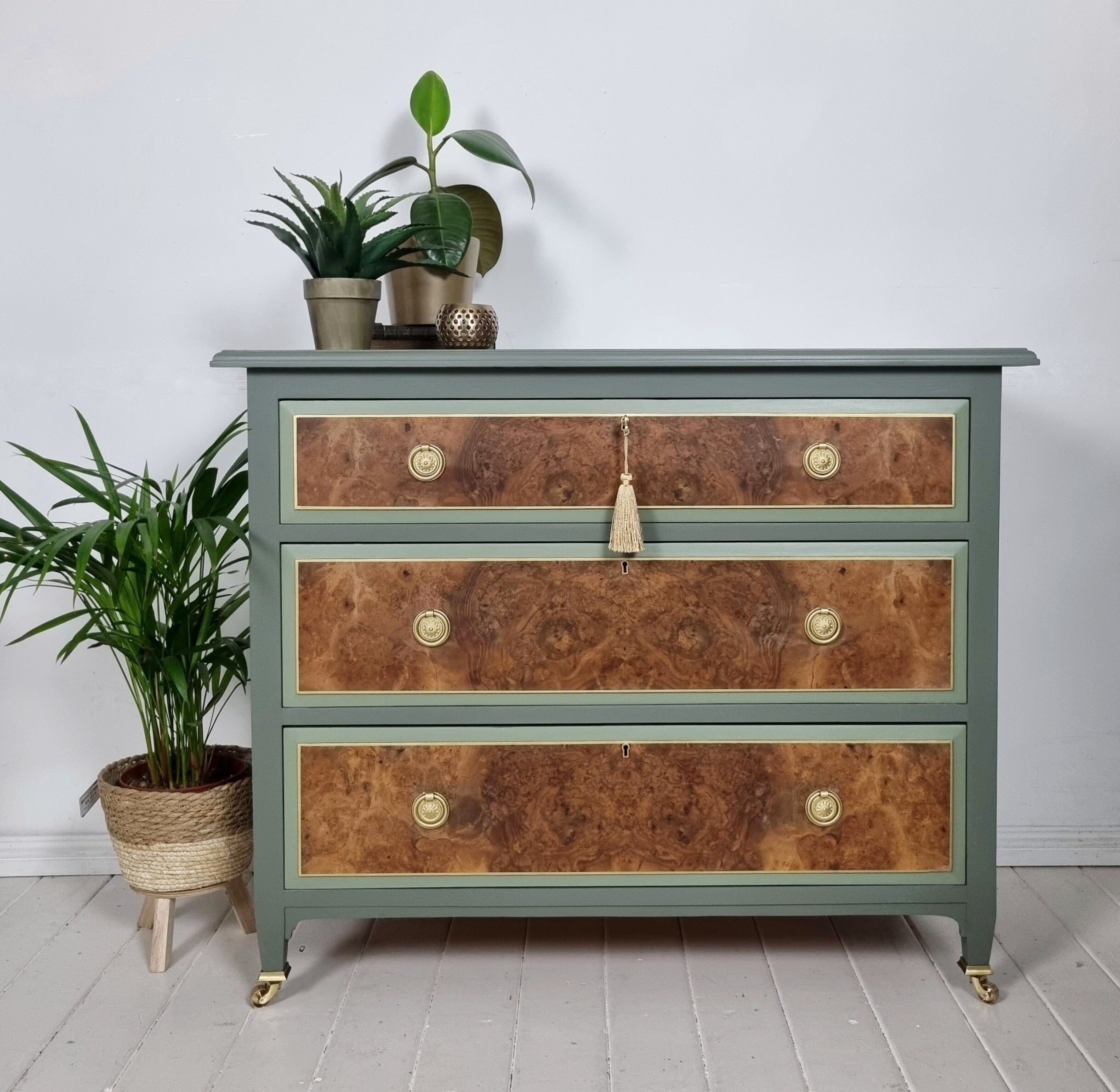 SOLD *** COMMISSION AVAILABLE Chest of Drawers in Green With Burr Walnut Drawer Fronts and Gold Details - Etsy SOLD *** COMMISSION AVAILABLE Chest of Drawers in Green With Burr Walnut Drawer Fronts and Gold Details - Etsy