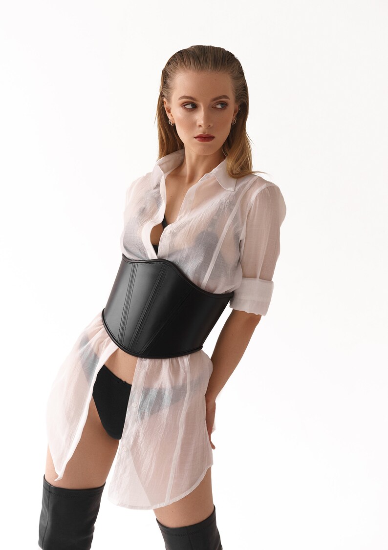 underbust harness corset