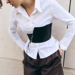 Leather Corset Belt Black Wide Leather Belt Waist Cincher 18th Birthday Gift for Her Cosplay Corset Friendsgiving Gift Shirt Accessory