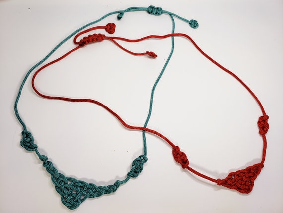Paracord necklace hotsell knot