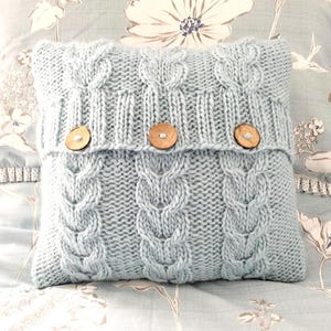 Patrón de tejido, funda de cojín Heartstrings, diseño de almohada de cable (PDF en inglés)