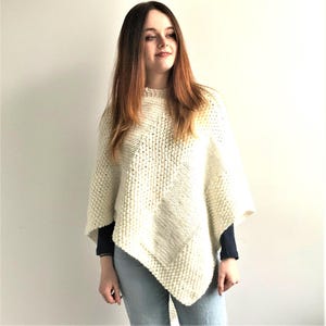 Strickanleitung, Meereslandschaft Poncho, Strickmuster, Anleitung (PDF auf Englisch)