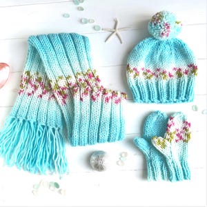 Set breipatroon, instructies kinderaccessoires, gebreid ontwerp kinderwinterhandschoenen, gemakkelijke beanie voor meisjes, Hope-muts, wanten en sjaal (Engels)