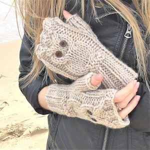 KNITTING PATTERN gloves, adult child toddler, easy owl mittens knitted flat, gift for her, fingerless mitts, English, &#39;Owl Fingerless Mitts&#39;