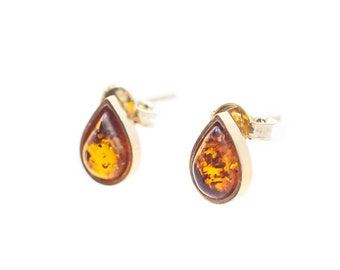 Boucles d'oreilles minimalistes Boucles d'oreilles en ambre Puces d'oreilles en or Boucles d'oreilles de tous les jours pour femme Puces en forme de larme Puces d'oreilles délicates Boucles d'oreilles en or ambré cognac