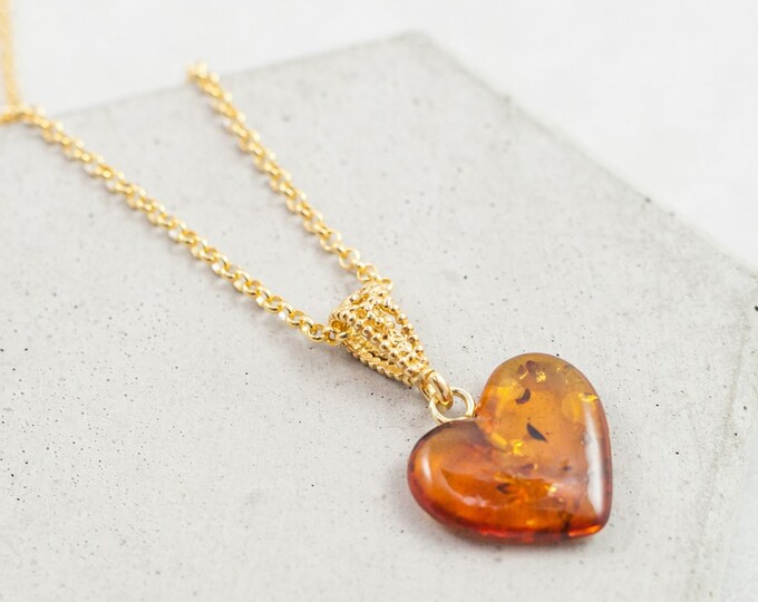 Amber Heart Necklace main image 0