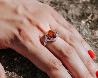 Bague classique en ambre de la Baltique, bague de fiançailles en ambre naturel, bague en argent sterling, bague vintage en ambre, bague délicate, cadeau en ambre pour elle, cadeau de printemps