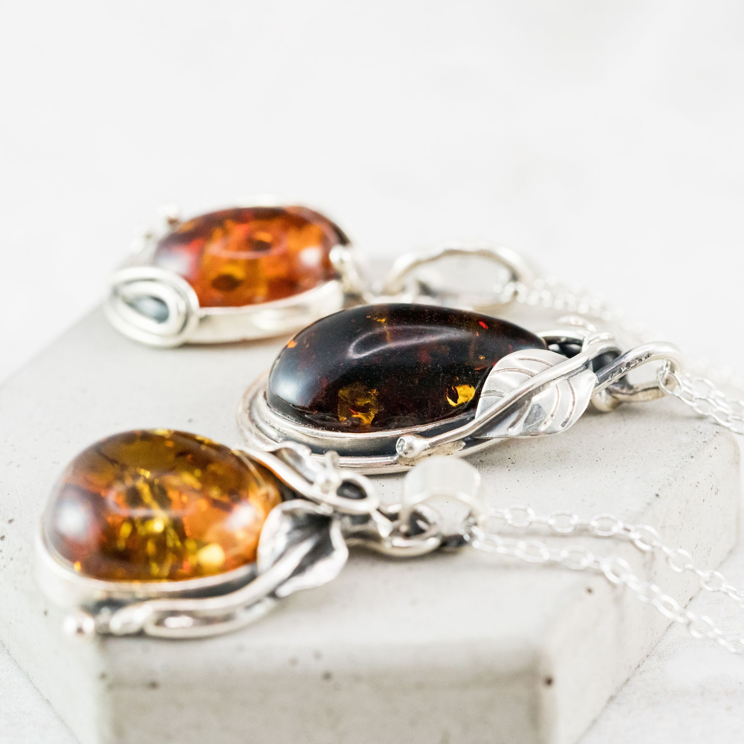 希少 アンティーク アールヌーボー 琥珀 925 ネックレス イギリス 英国 希少 アンティーク アールヌーボー 琥珀 925 ネックレス イギリス 英国