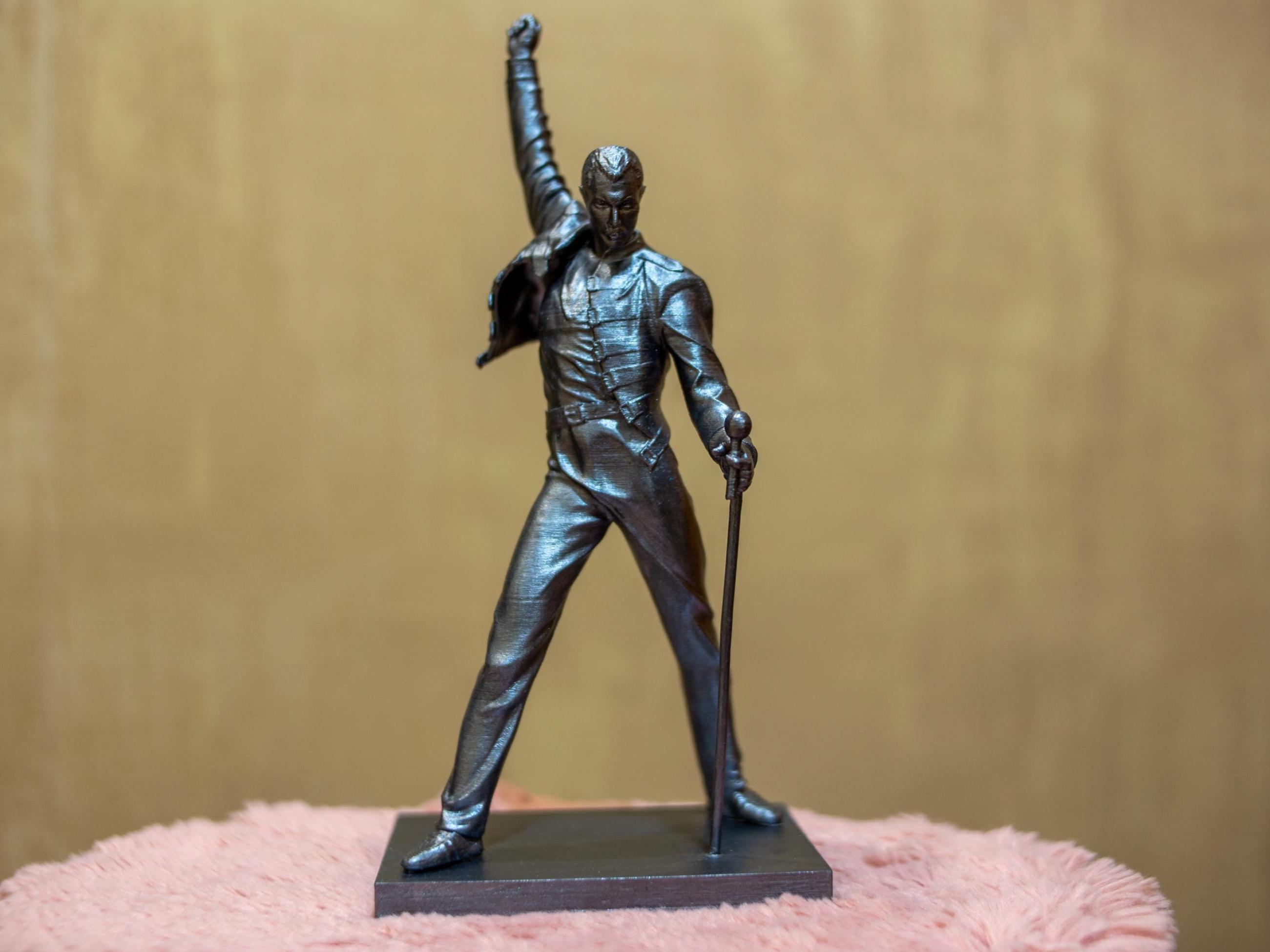 Freddie mercury statue - Etsy 日本