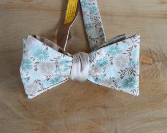 Ocean Floral Bow Tie