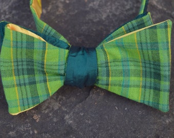 St. Patrick's Day Plaid Bow Tie