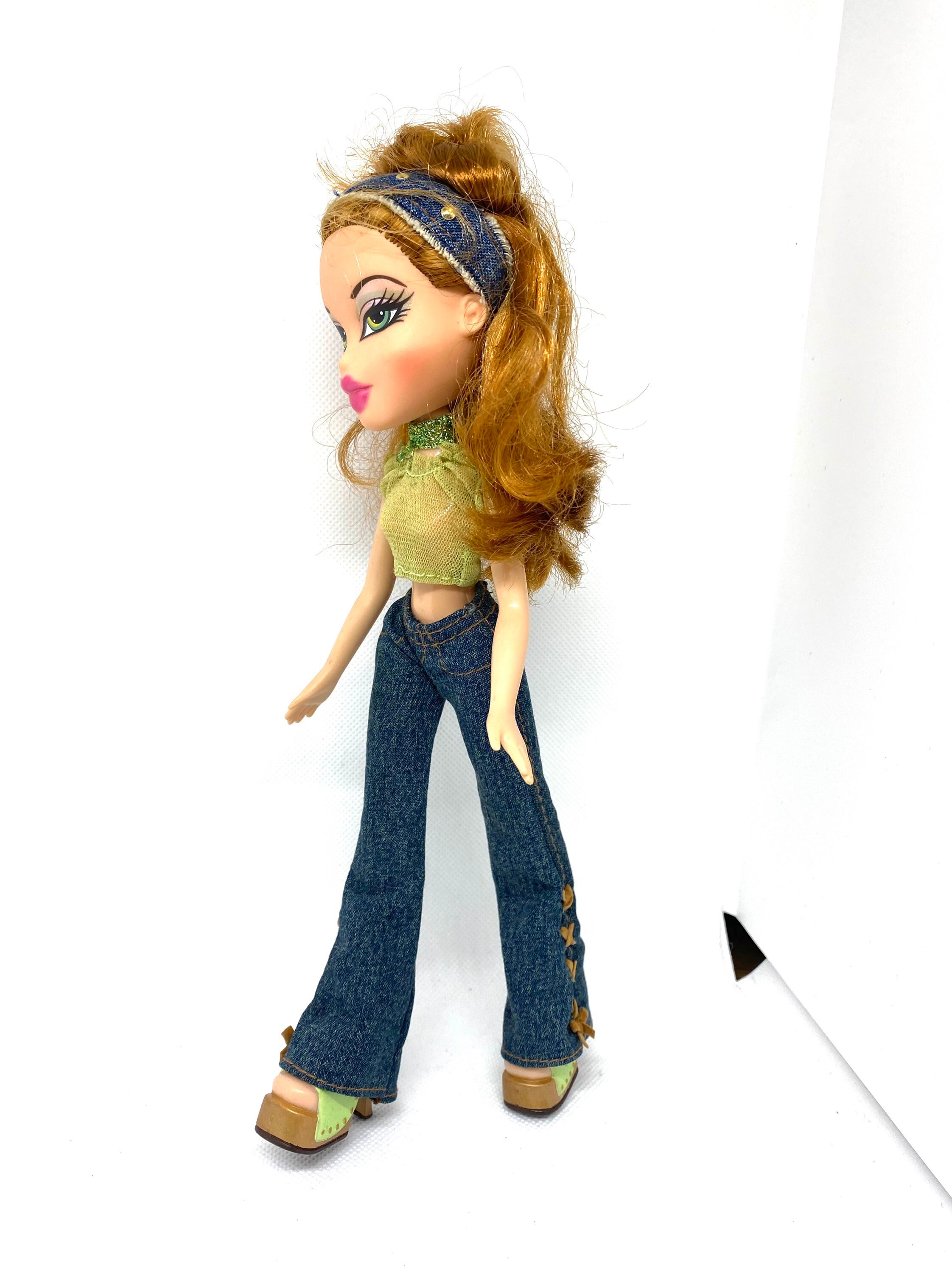 Bratz Strut It Meygan With Shoes, Bag, Headband, Brush 2001