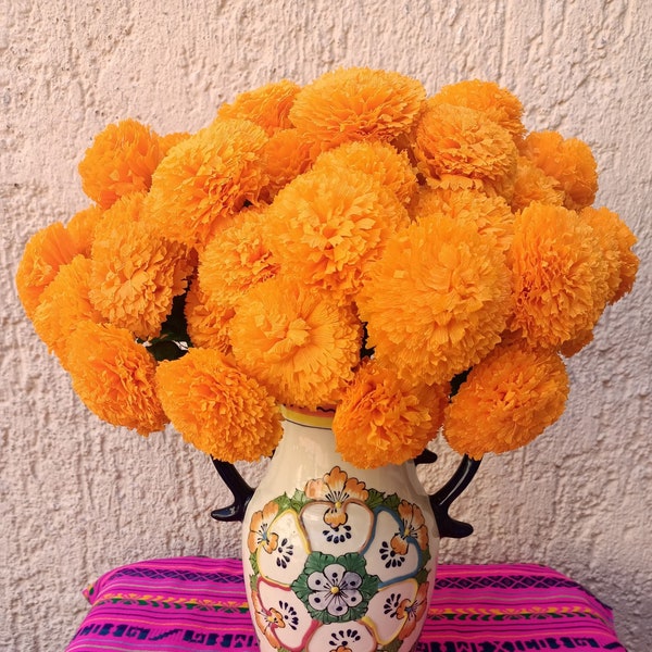 Cempasuchil Day of the Dead Marigold Flowers - Dia de los Muertos Ofrenda Decor - Set of 12 Sustainably Made in Crepe Paper - SHIPS FROM UK