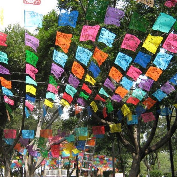 Mexican Papel Picado Banner Fiesta Decorations | 5 meter (16ft) Banner with 10 Large Paper Flags | Bulk Buy Discount Mexican Party Decor UK