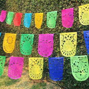 Fiesta Decorations, Mexican Bunting, Fiesta Banner, Papel Picado, Party Decor, 5metre / 16.4ft Colorful Banner with 16 Medium Sized Flags UK