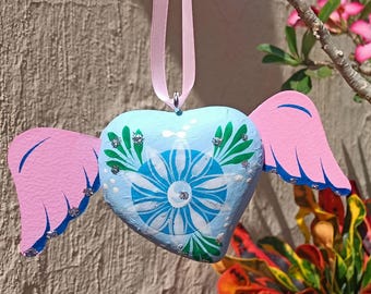 Adornos navideños de corazón alado para colgar en el árbol (60 unidades). Venta al por mayor. Decoración artesanal para eventos en el hogar y bodas.
