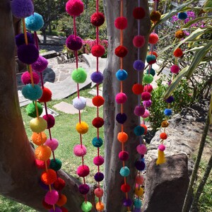 pom pom strings