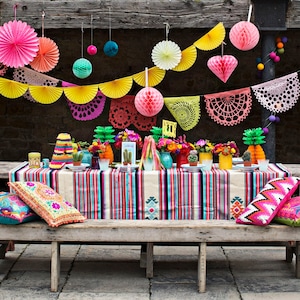 Mexican party decorations, Fiesta, Mexican theme party, Cinco De Mayo Party  Decoration