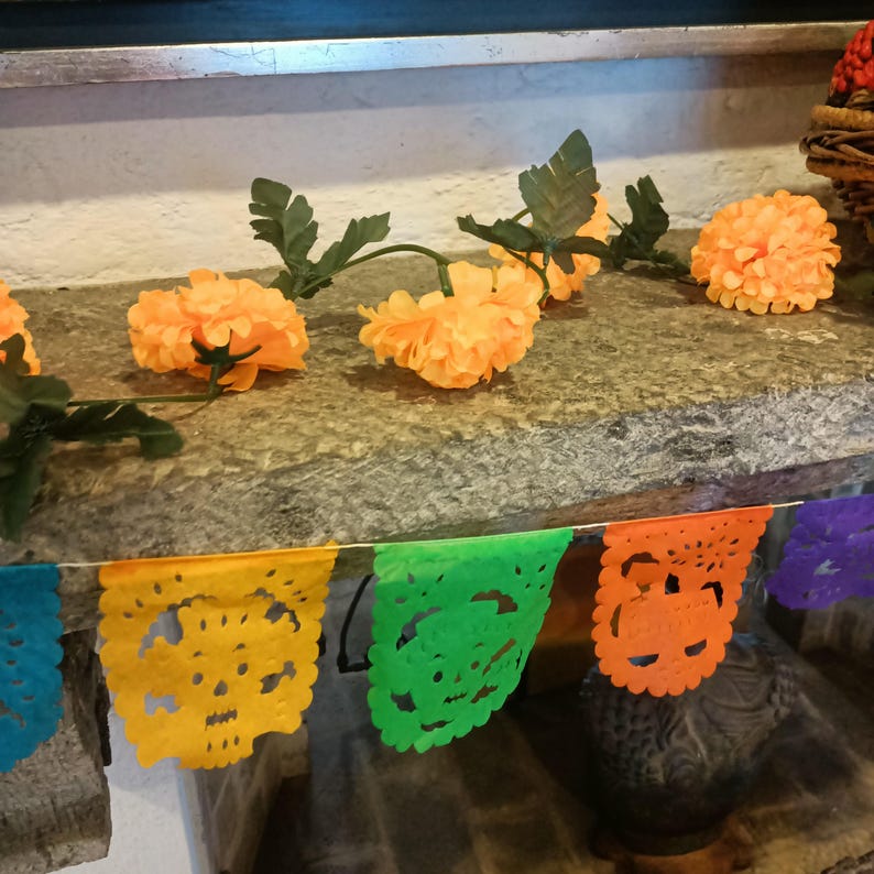Día de muertos altar decor