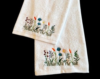 Hand Towels, 2 Piece Cotton Terry Hand Towels with Vibrant Spring Embroidery, Embroidered Hand Towel Set, House Warming Gift, Towels T12E