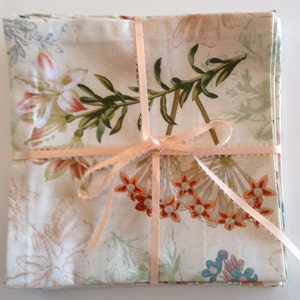 Cloth Napkins, Set of 6, Floral Print on Cream, Napkins, Mother&#39;s Day Gift,Dinner Napkins,Lunch Napkins,Classic Napkins, 16&quot;x16”  N142