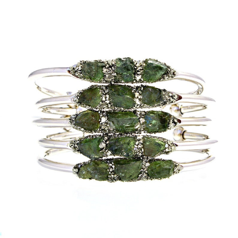Sister Gift Wife Gift Raw Emerald Bracelet Birthday Gift for Her Natural Jewelry Mother/'s Day Jewelry Grandma Gift Mom Gift