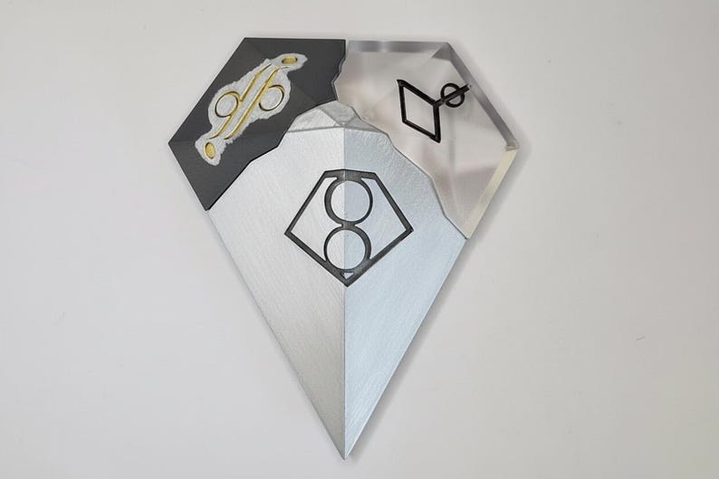Smallville Stones of Knowledge - Kryptonian Replica image 4