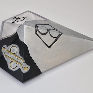 Smallville Stones of Knowledge - Kryptonian Replica image 3